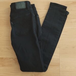 Levi's 711 Skinny Jeans